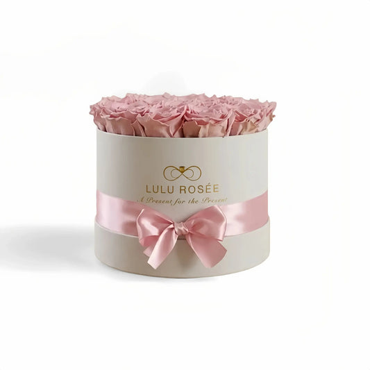 LULU ROSÉE medium round  box light pink roses white box on white background