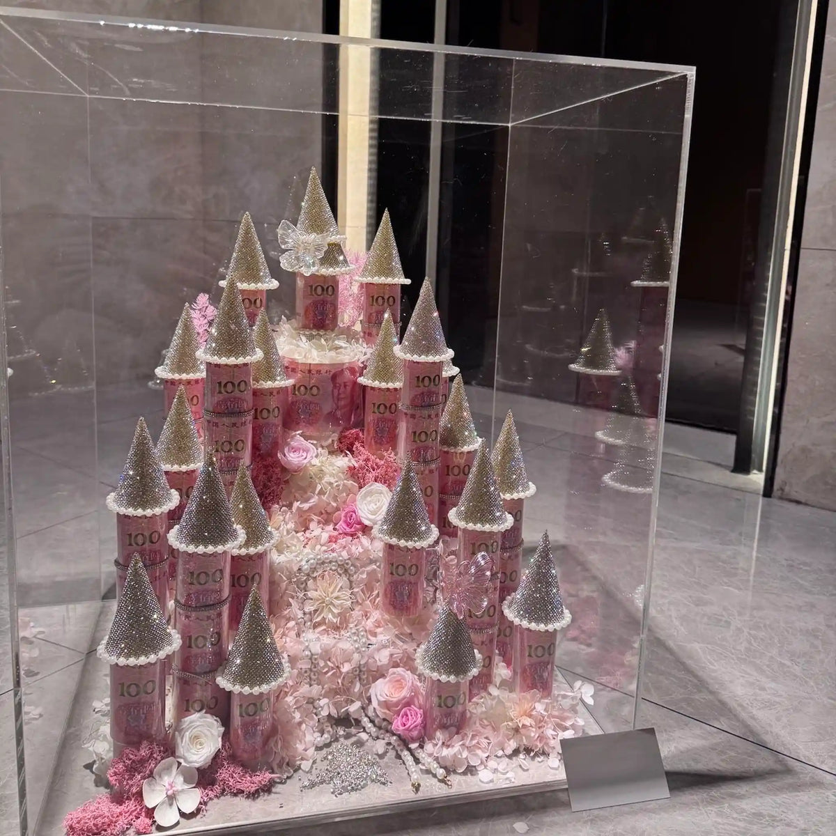 LULU ROSÉE pink medium preserved flower castle in its display case